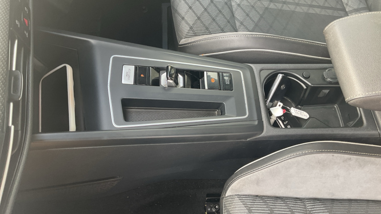 Volkswagen Golf 1.5 eTSI 150 R-Line 5dr DSG Petrol Hatchback